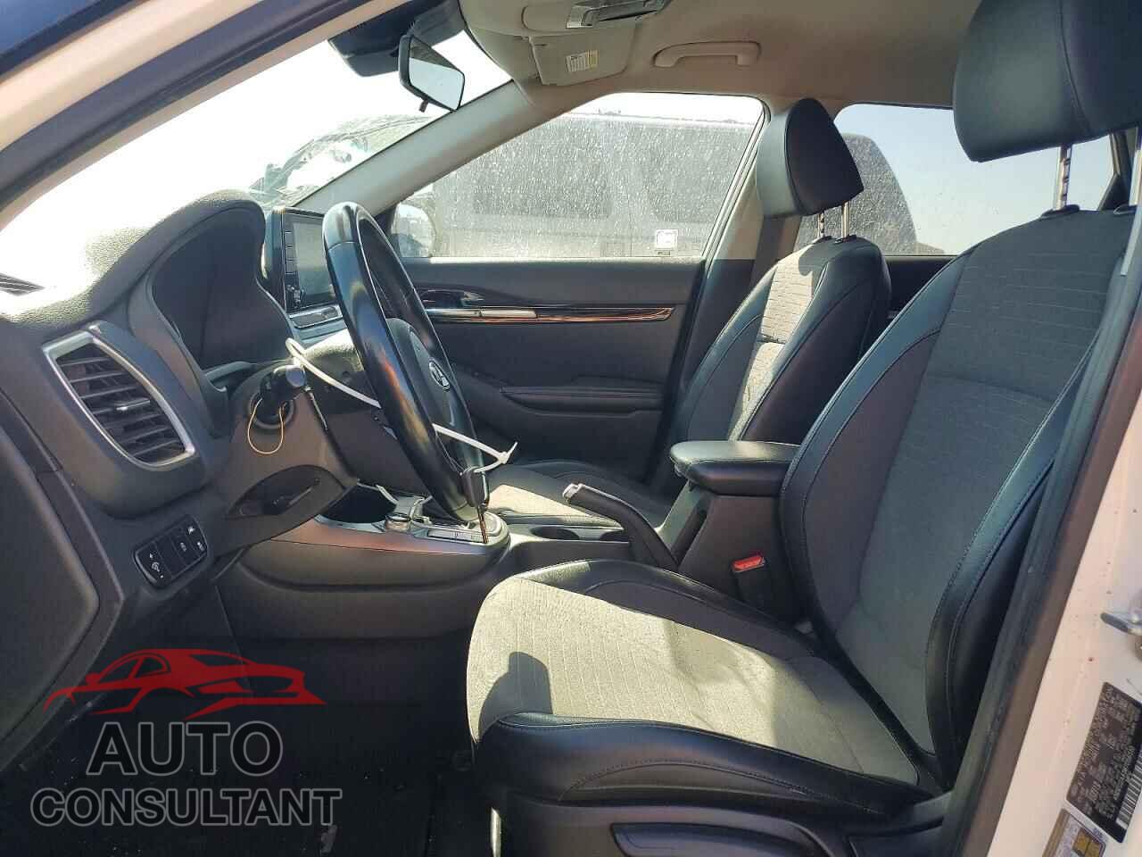 KIA SELTOS 2021 - KNDEU2AA1M7056510