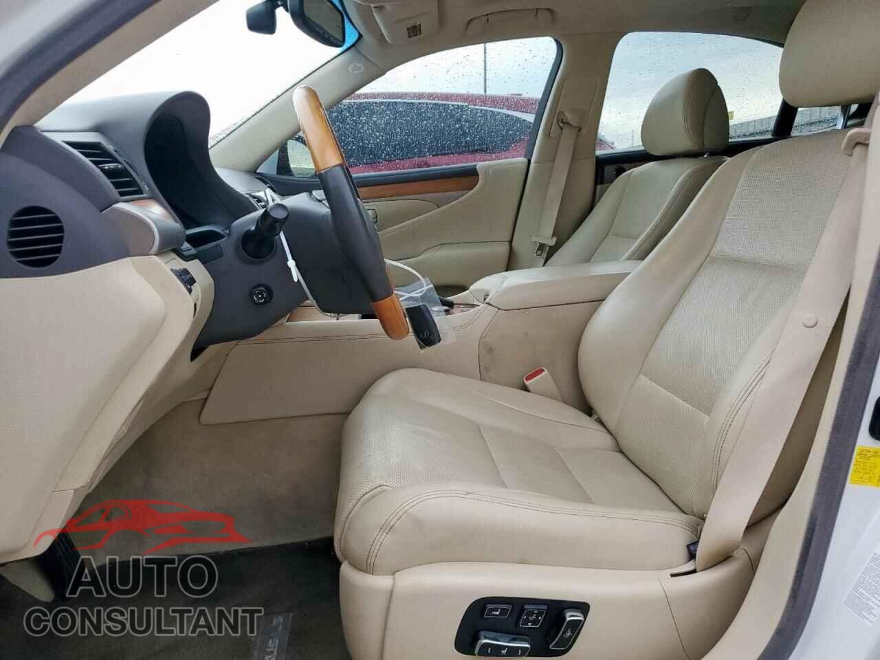 LEXUS LS460 2014 - JTHBL5EFXE5129155