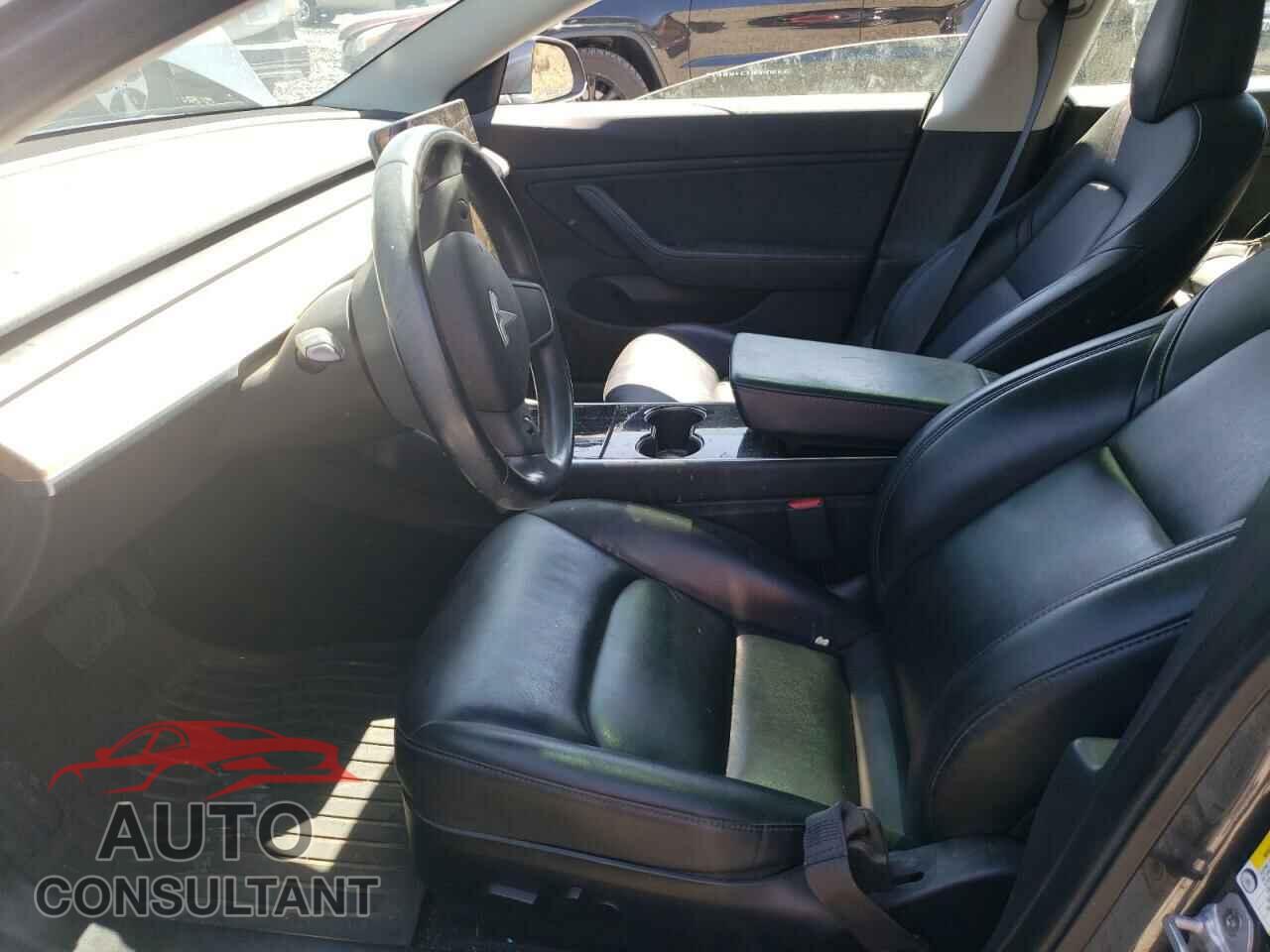 TESLA MODEL 3 2019 - 5YJ3E1EB3KF389123