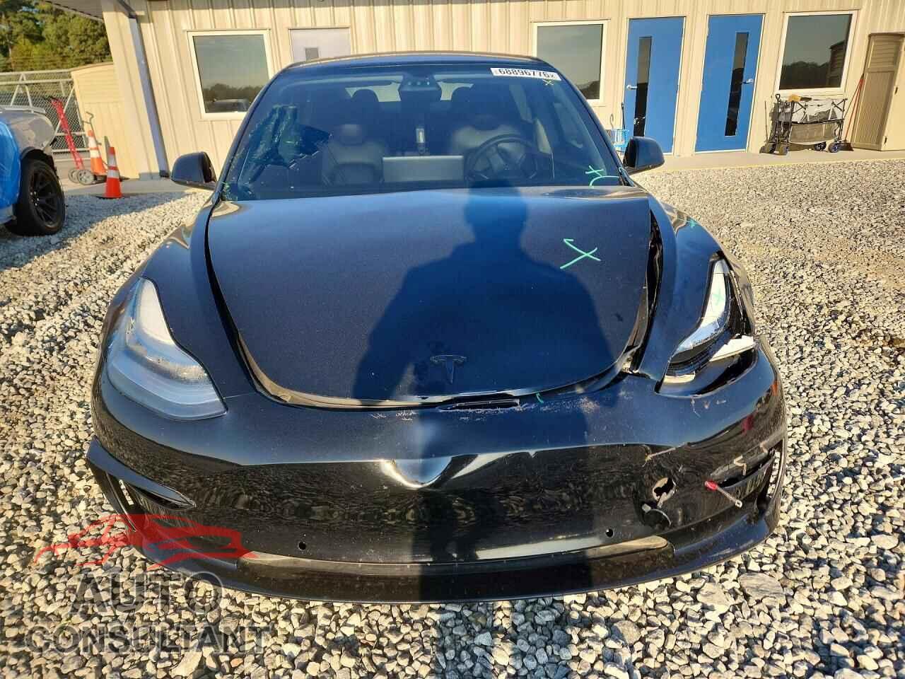TESLA MODEL 3 2019 - 5YJ3E1EB6KF438735