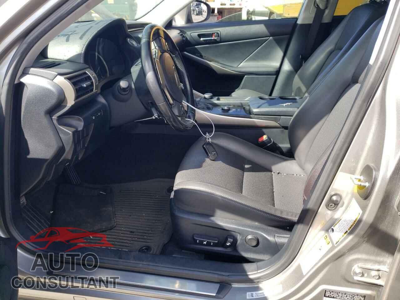 LEXUS IS 2016 - JTHBA1D28G5020211