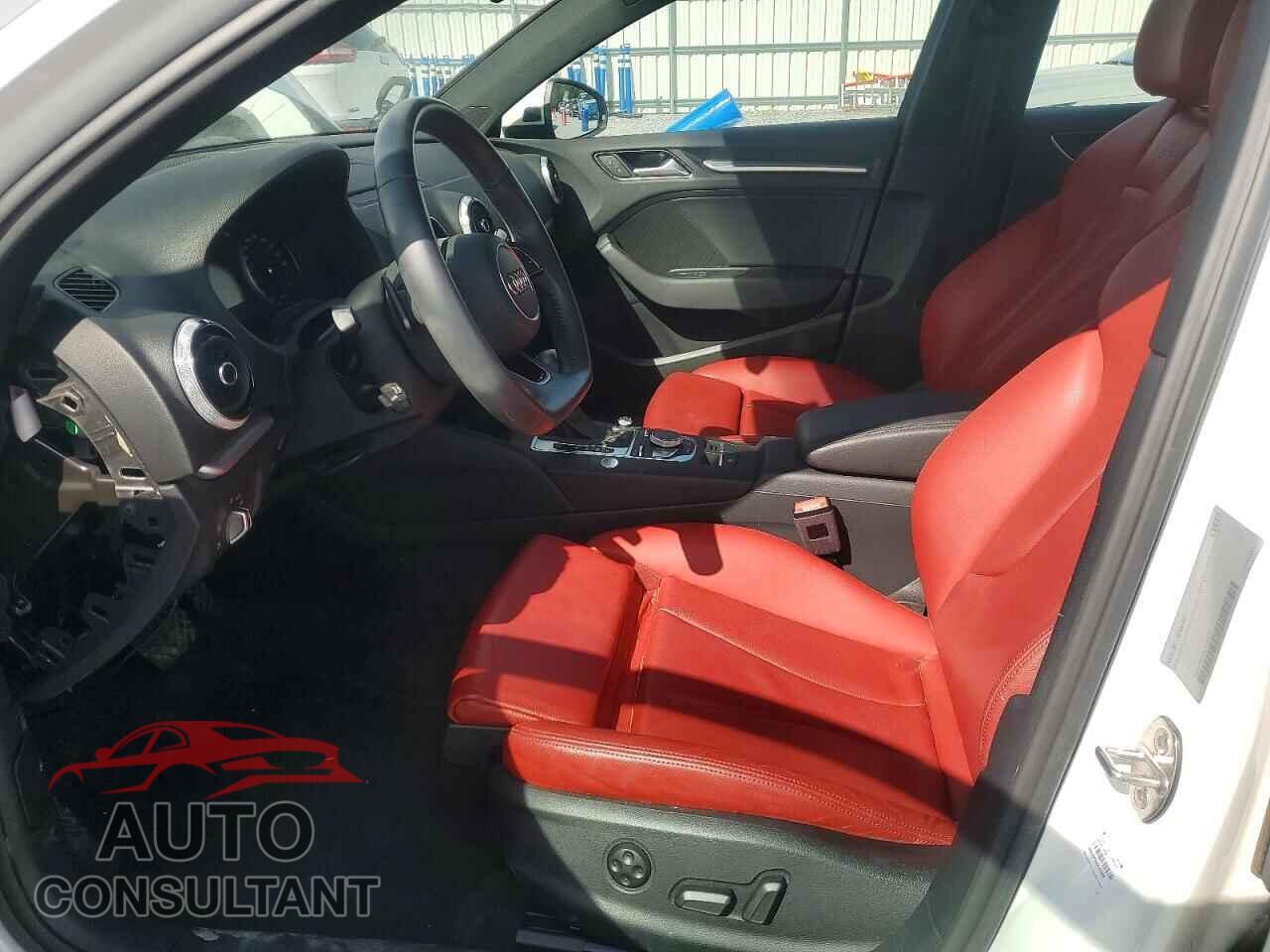 AUDI A3 2020 - WAUAUGFF9LA095375