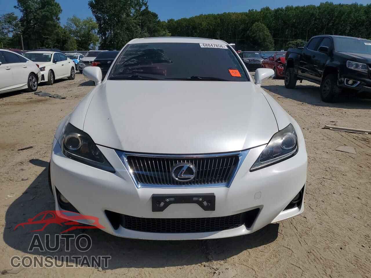 LEXUS IS 2011 - JTHCF5C20B2035309