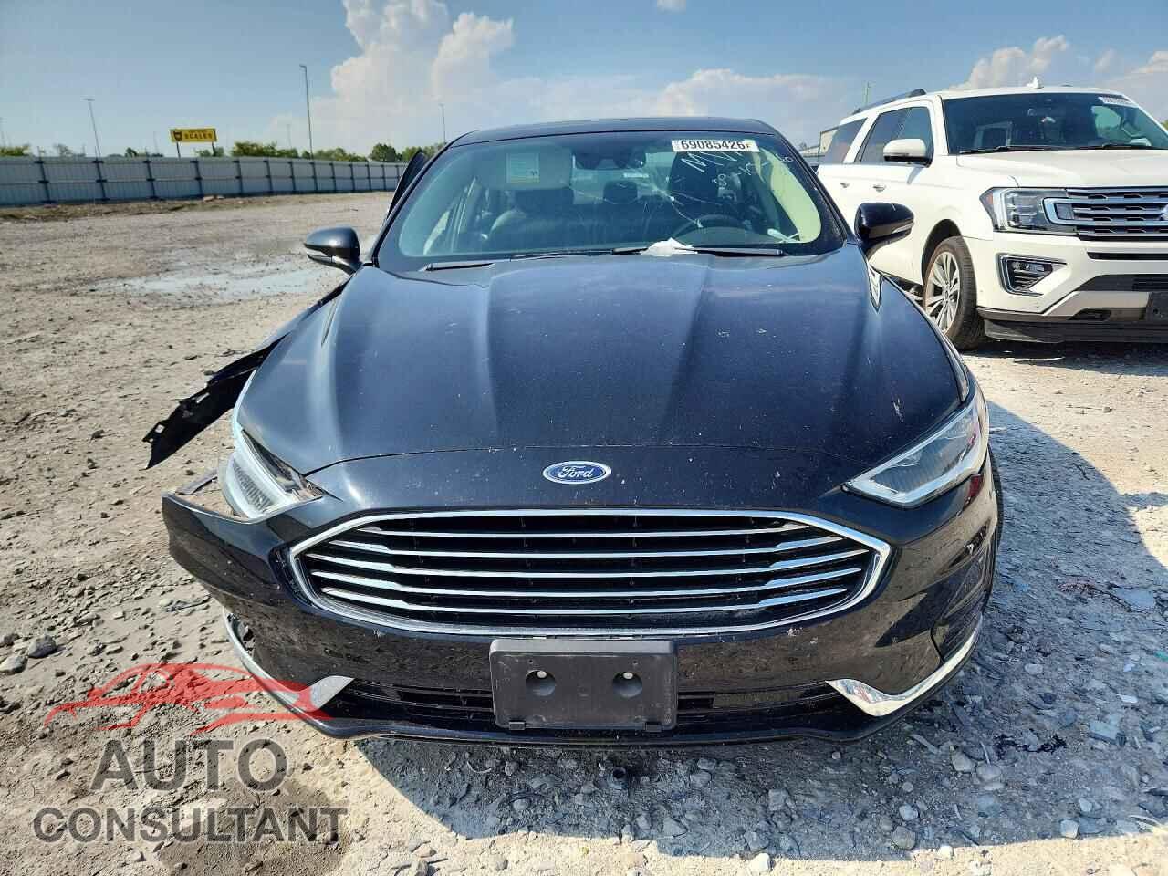 FORD FUSION 2019 - 3FA6P0CD6KR232017