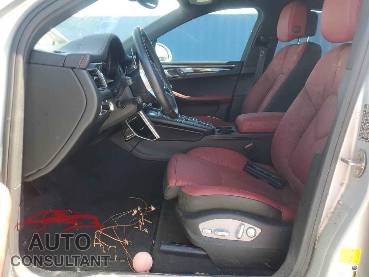 PORSCHE MACAN 2018 - WP1AB2A58JLB36055