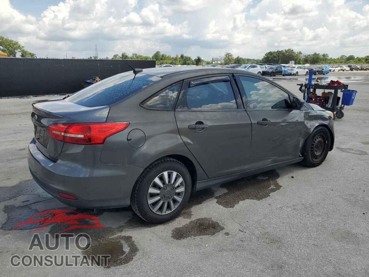 FORD FOCUS 2018 - 1FADP3E20JL308655