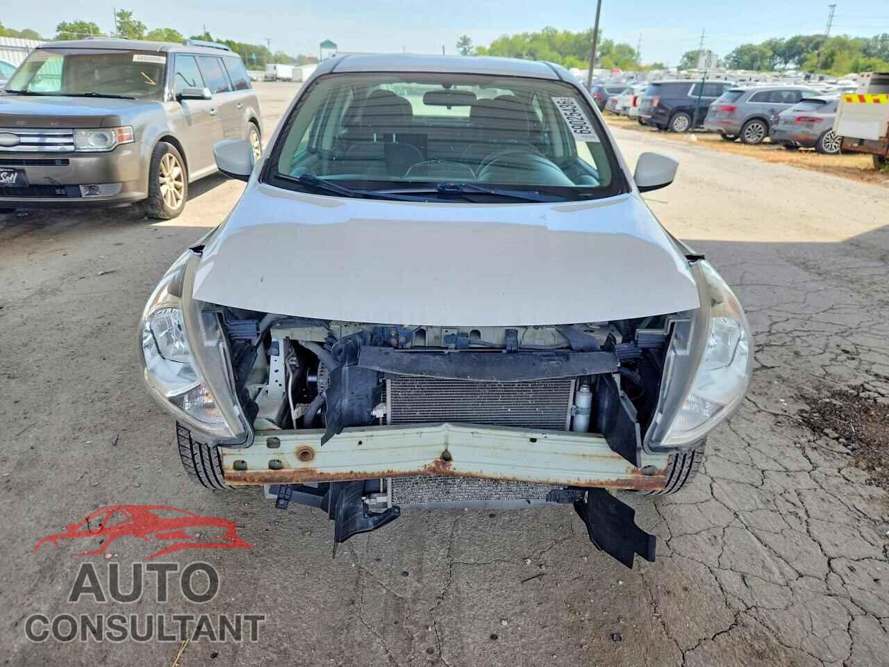 NISSAN VERSA 2015 - 3N1CN7AP5FL829177