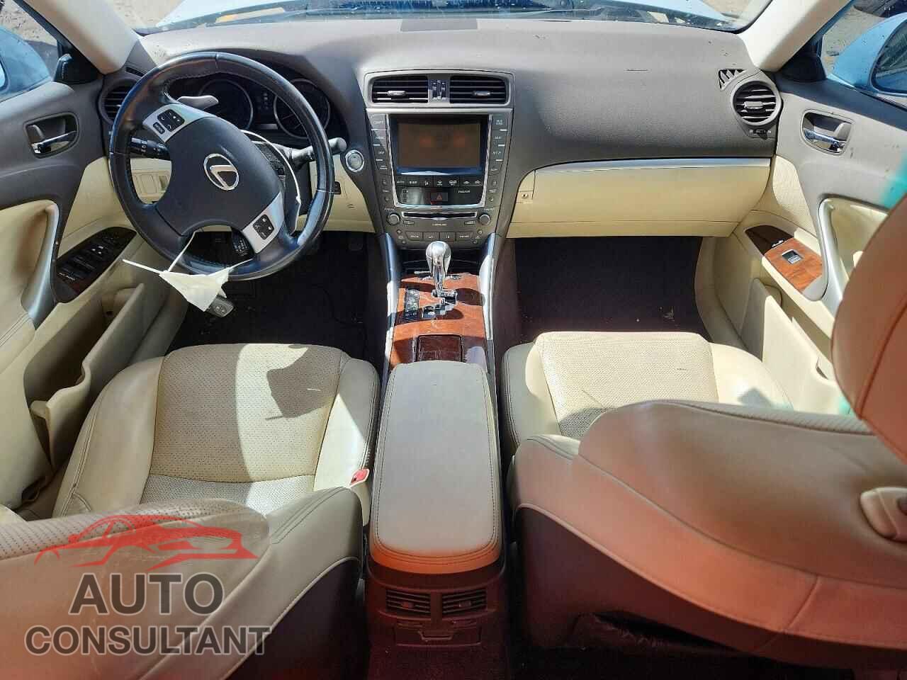 LEXUS IS 2011 - JTHBF5C24B5151249