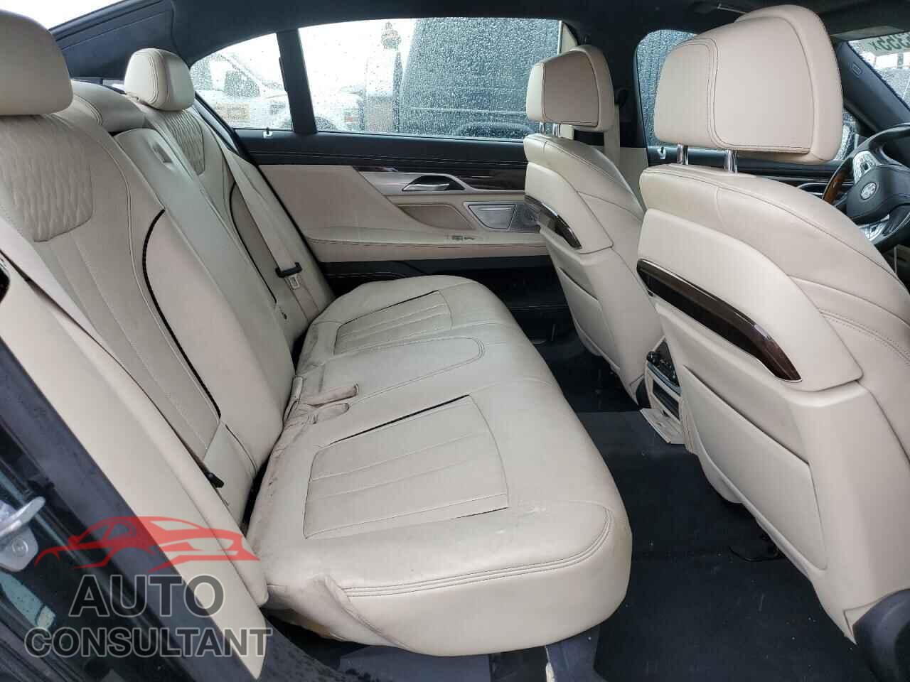 BMW 7 SERIES 2017 - WBA7F0C32HGM21737