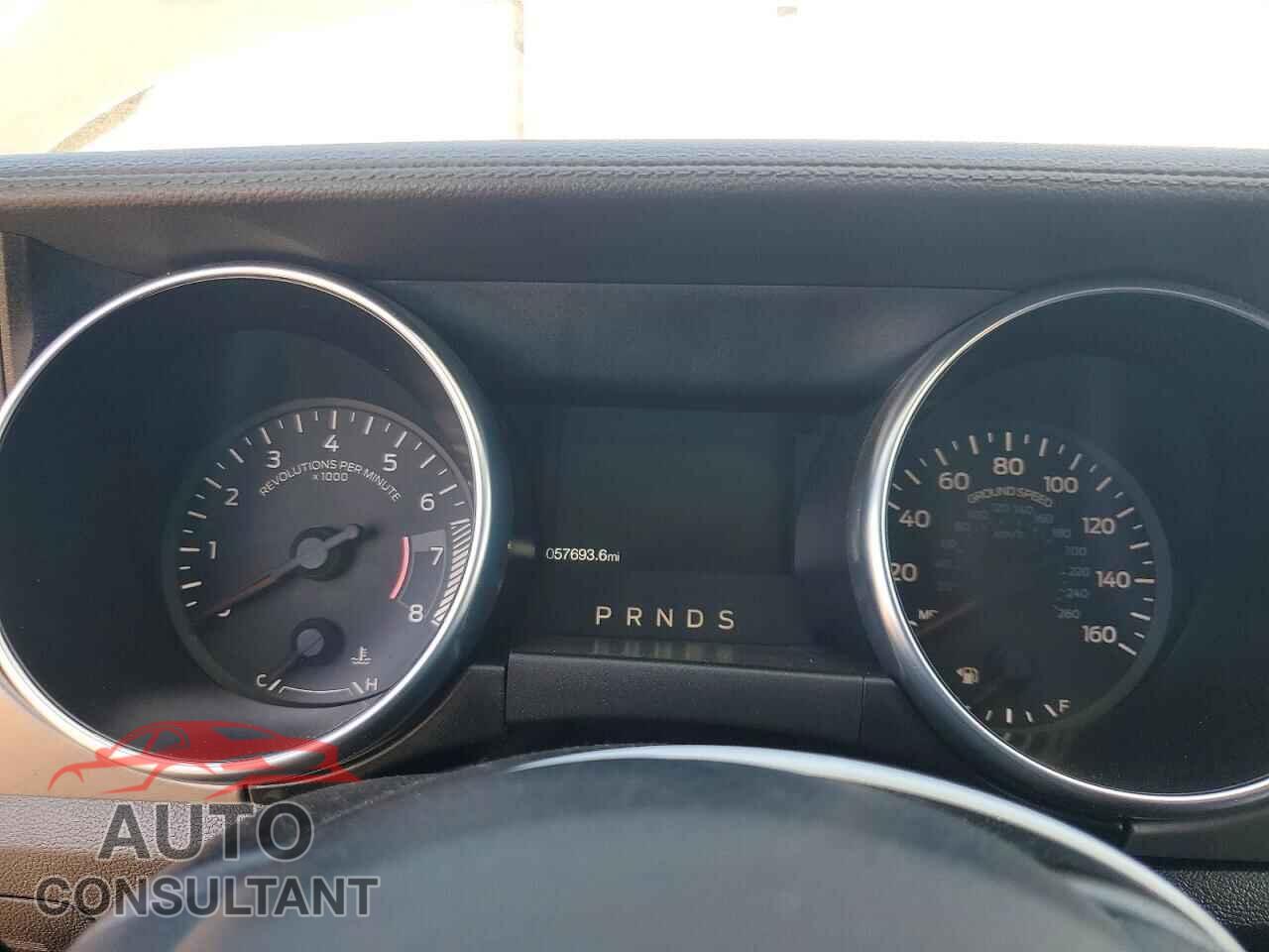 FORD MUSTANG 2023 - 1FA6P8TH2P5111755