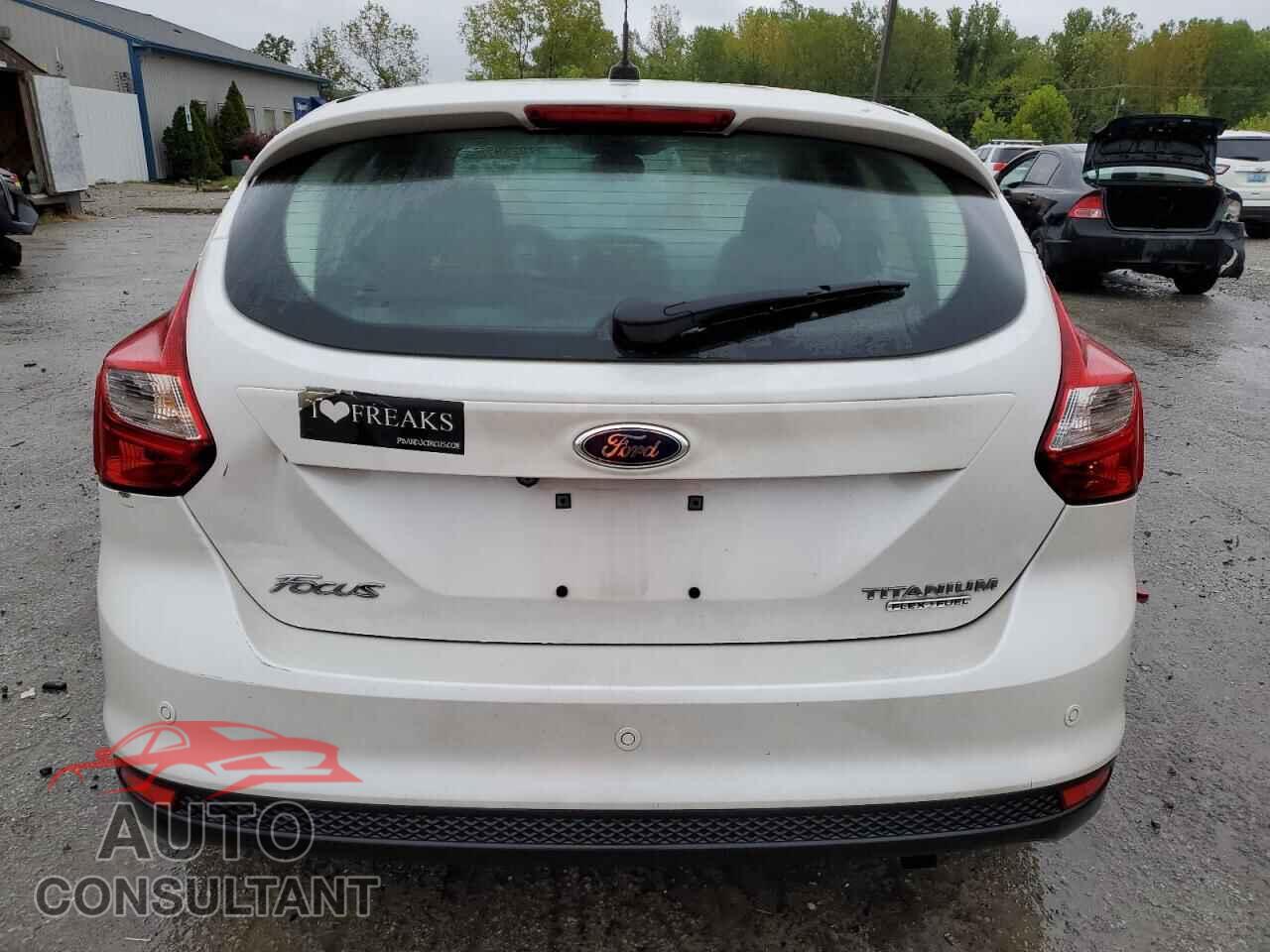 FORD FOCUS 2014 - 1FADP3N2XEL459394