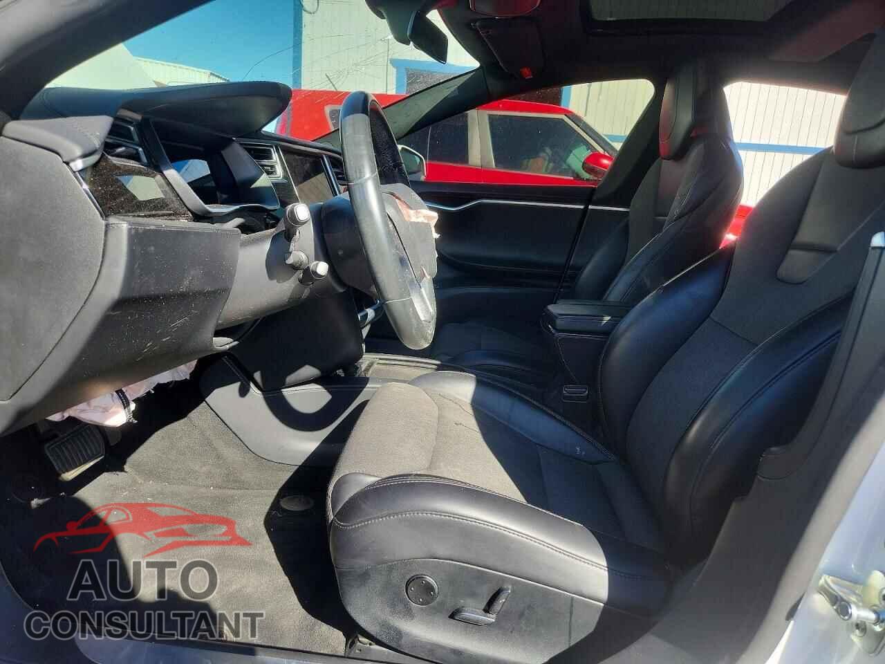 TESLA MODEL S 2017 - 5YJSA1E16HF211424