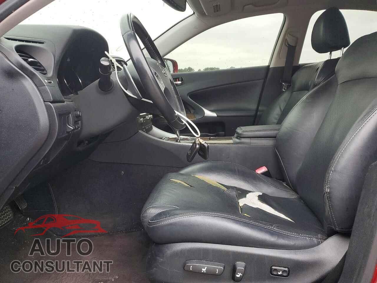 LEXUS IS 2011 - JTHBF5C23B5136192