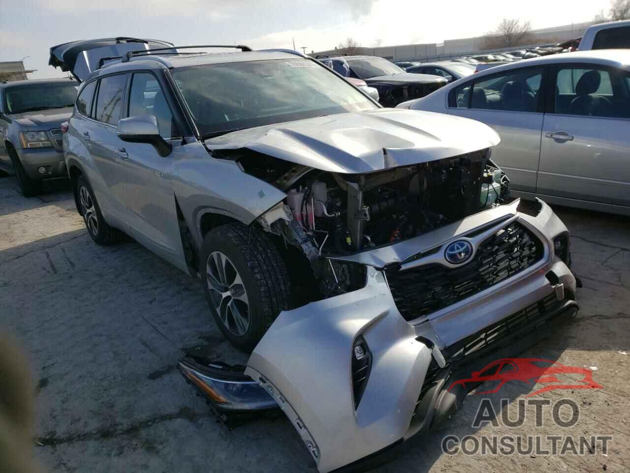 TOYOTA HIGHLANDER 2021 - 5TDGARAH4MS011588