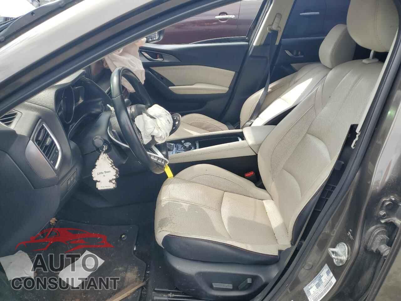 MAZDA 3 2017 - 3MZBN1W3XHM133775