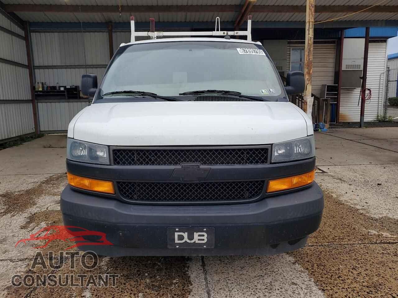 CHEVROLET EXPRESS 2018 - 1GCWGBFP5J1335093