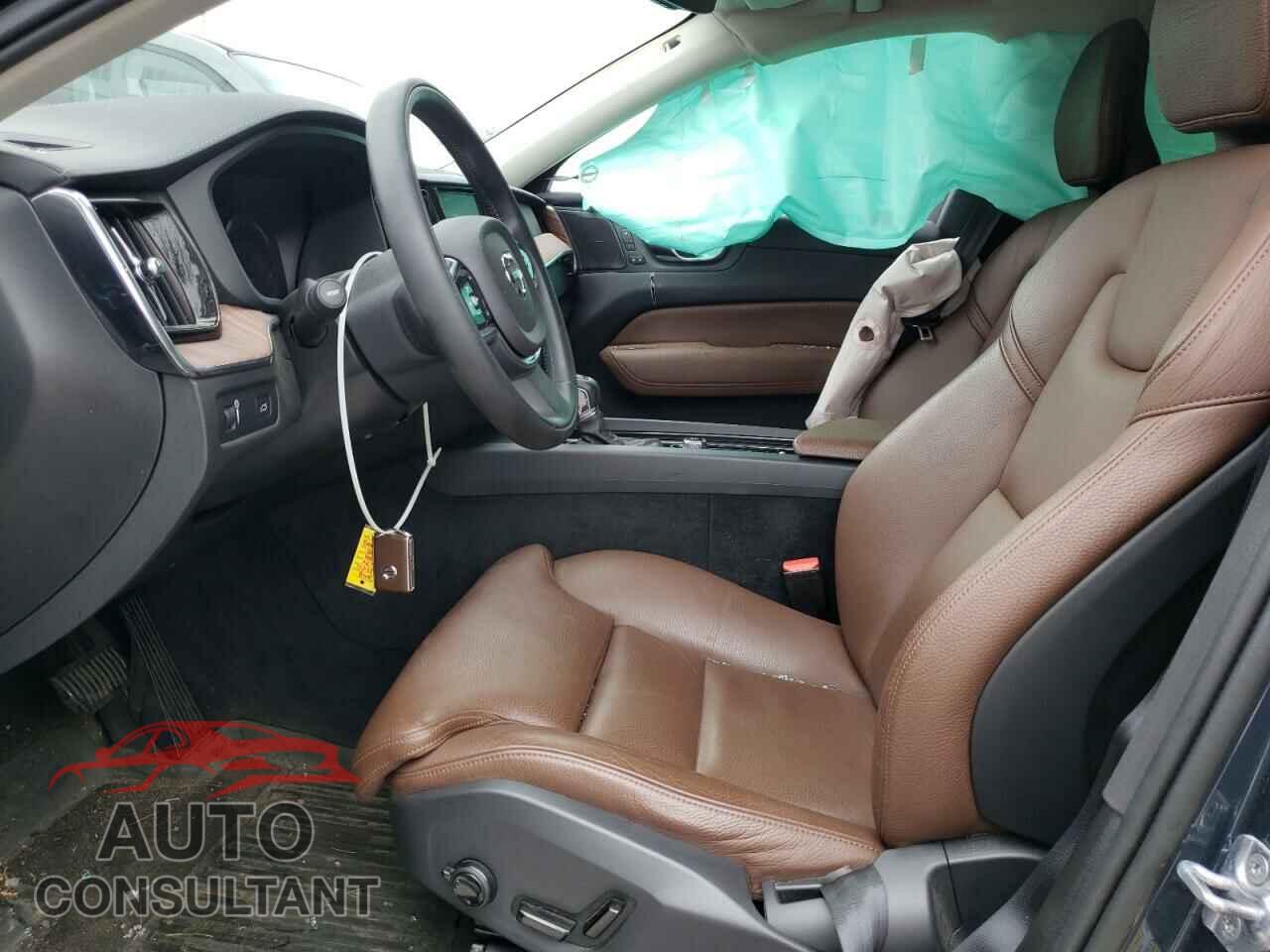 VOLVO XC60 2019 - LYV102RL9KB330447
