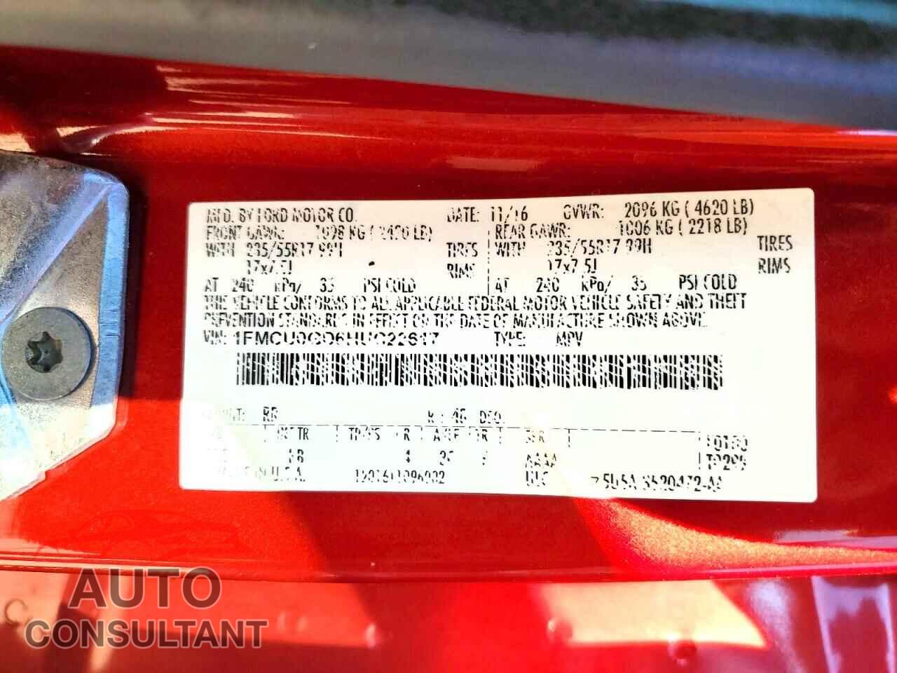 FORD ESCAPE 2017 - 1FMCU0GD6HUC22617