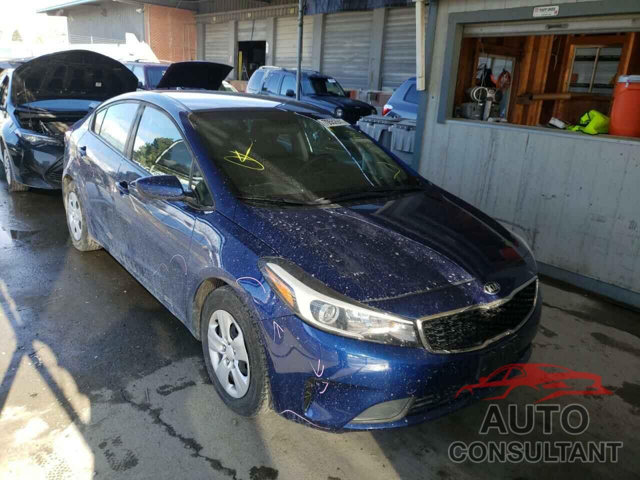 KIA FORTE 2018 - 3KPFK4A74JE228244