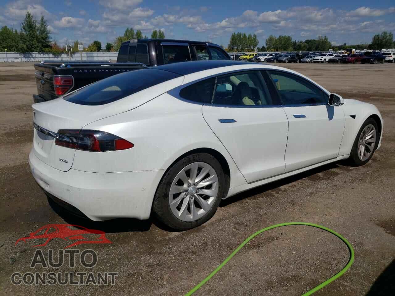 TESLA MODEL S 2017 - 5YJSA1E23HF200227