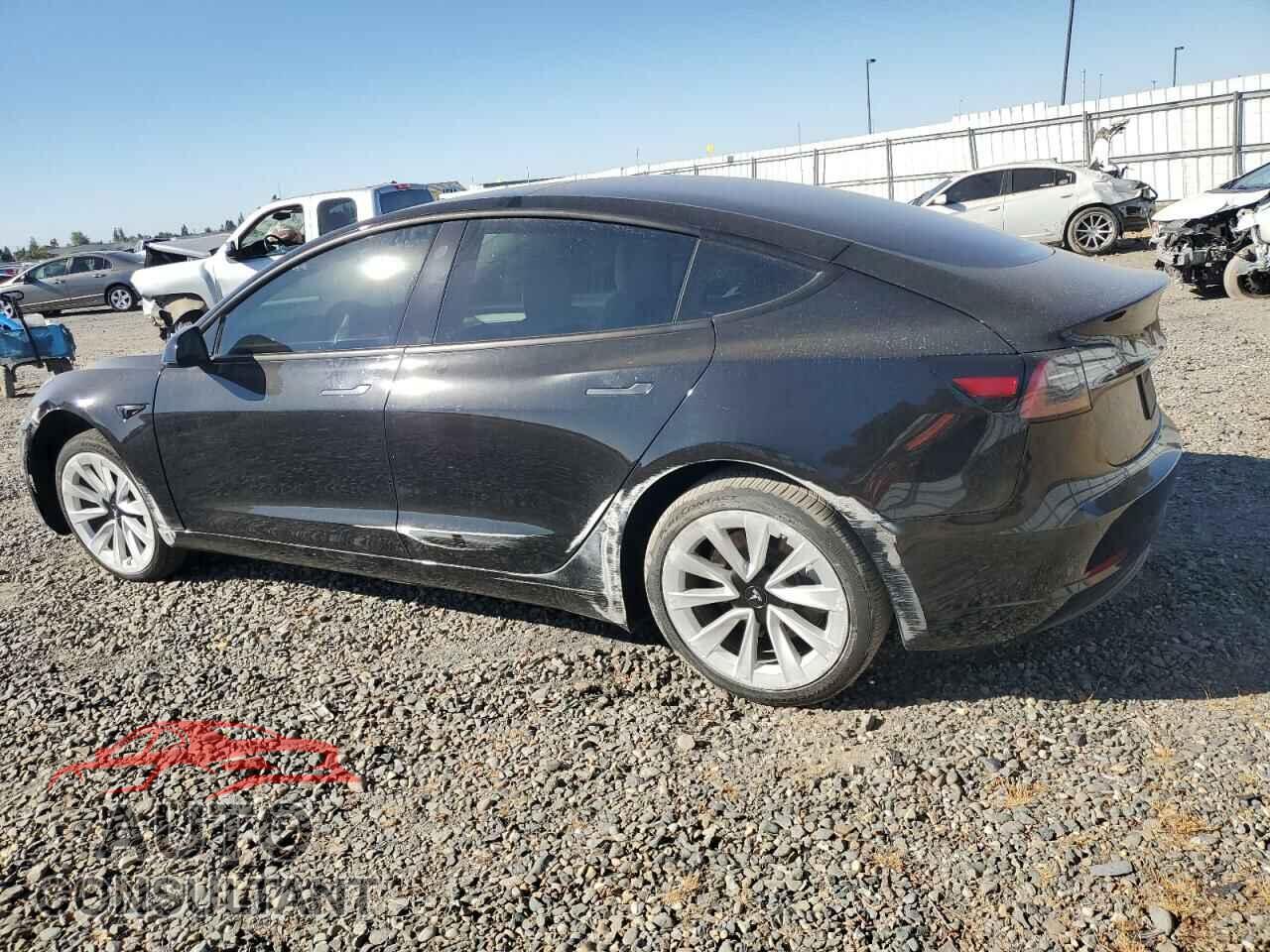TESLA MODEL 3 2021 - 5YJ3E1EA5MF048364