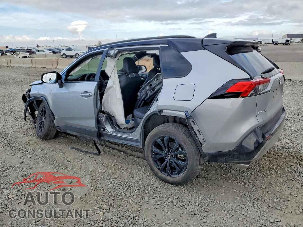 TOYOTA RAV4 2024 - 2T3E6RFV2RW054341