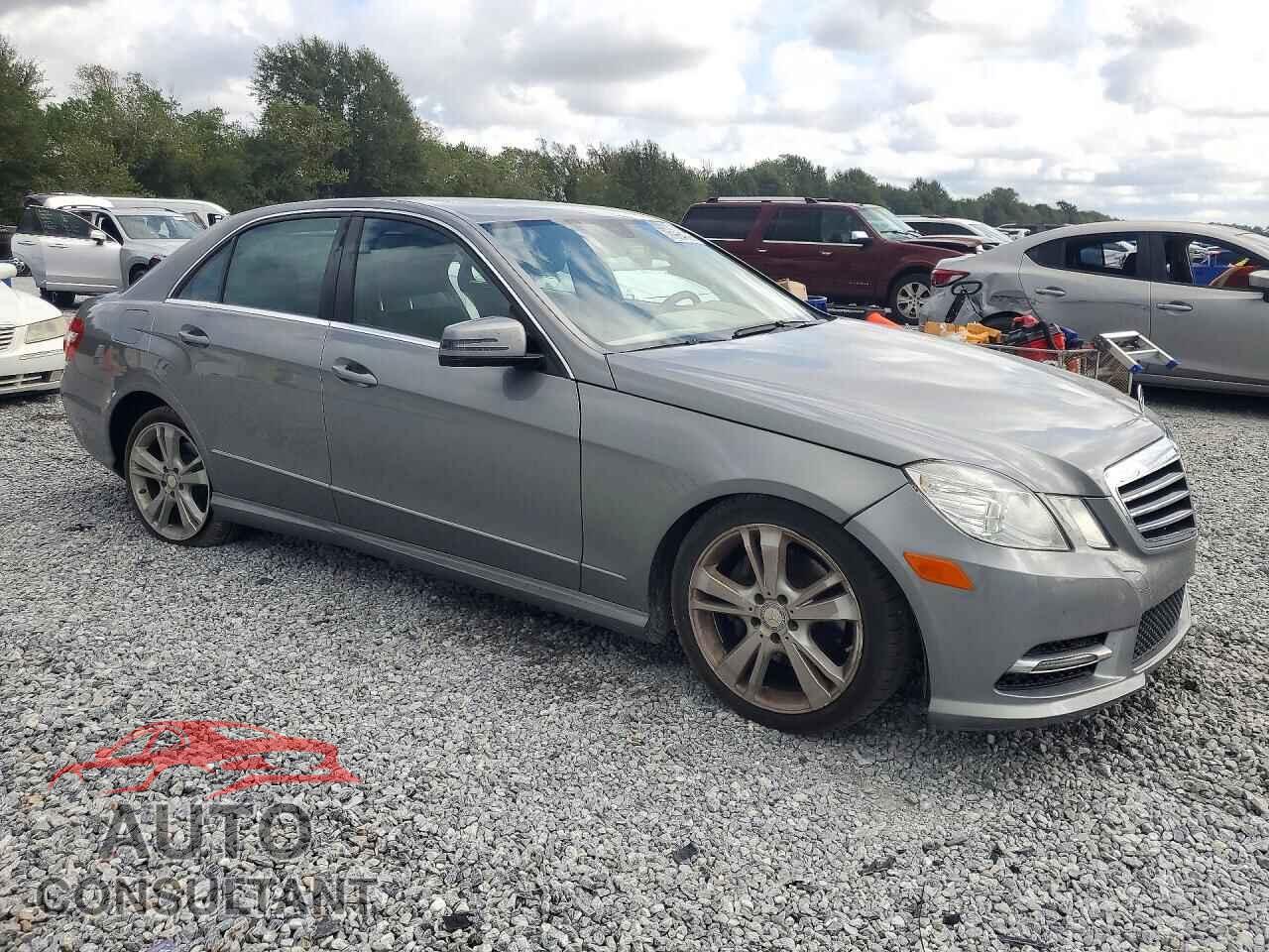 MERCEDES-BENZ E-CLASS 2013 - WDDHF5KB2DA772602