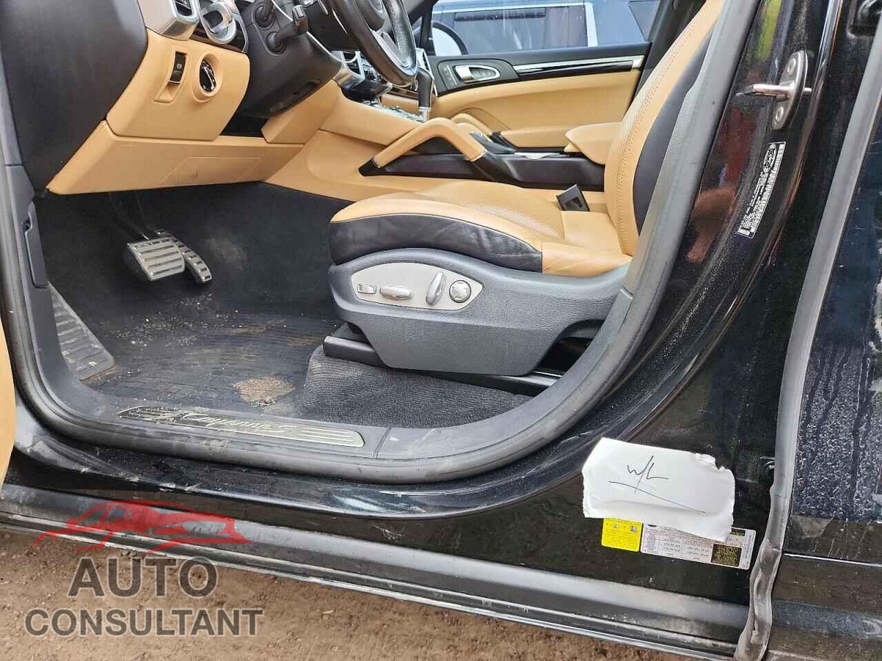 PORSCHE CAYENNE 2016 - WP1AE2A22GLA17567