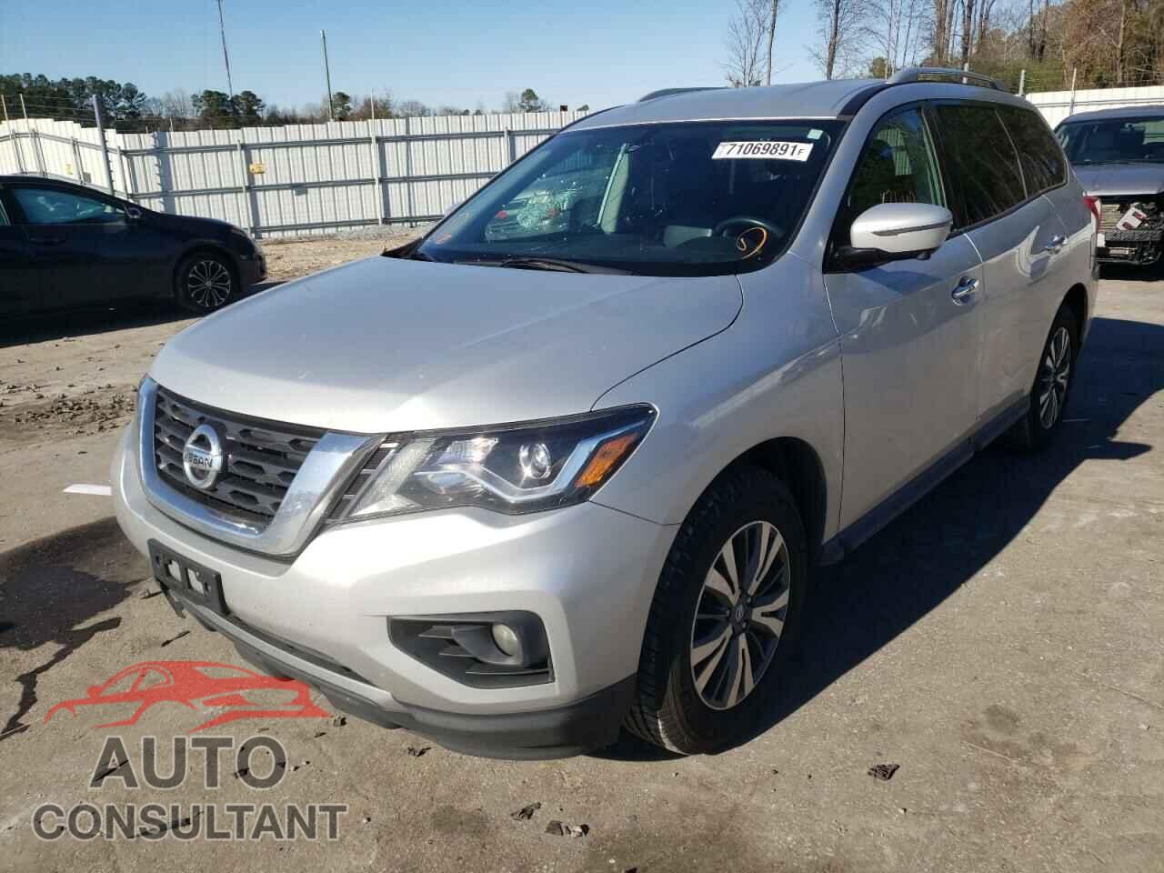 NISSAN PATHFINDER 2017 - 5N1DR2MN6HC615201