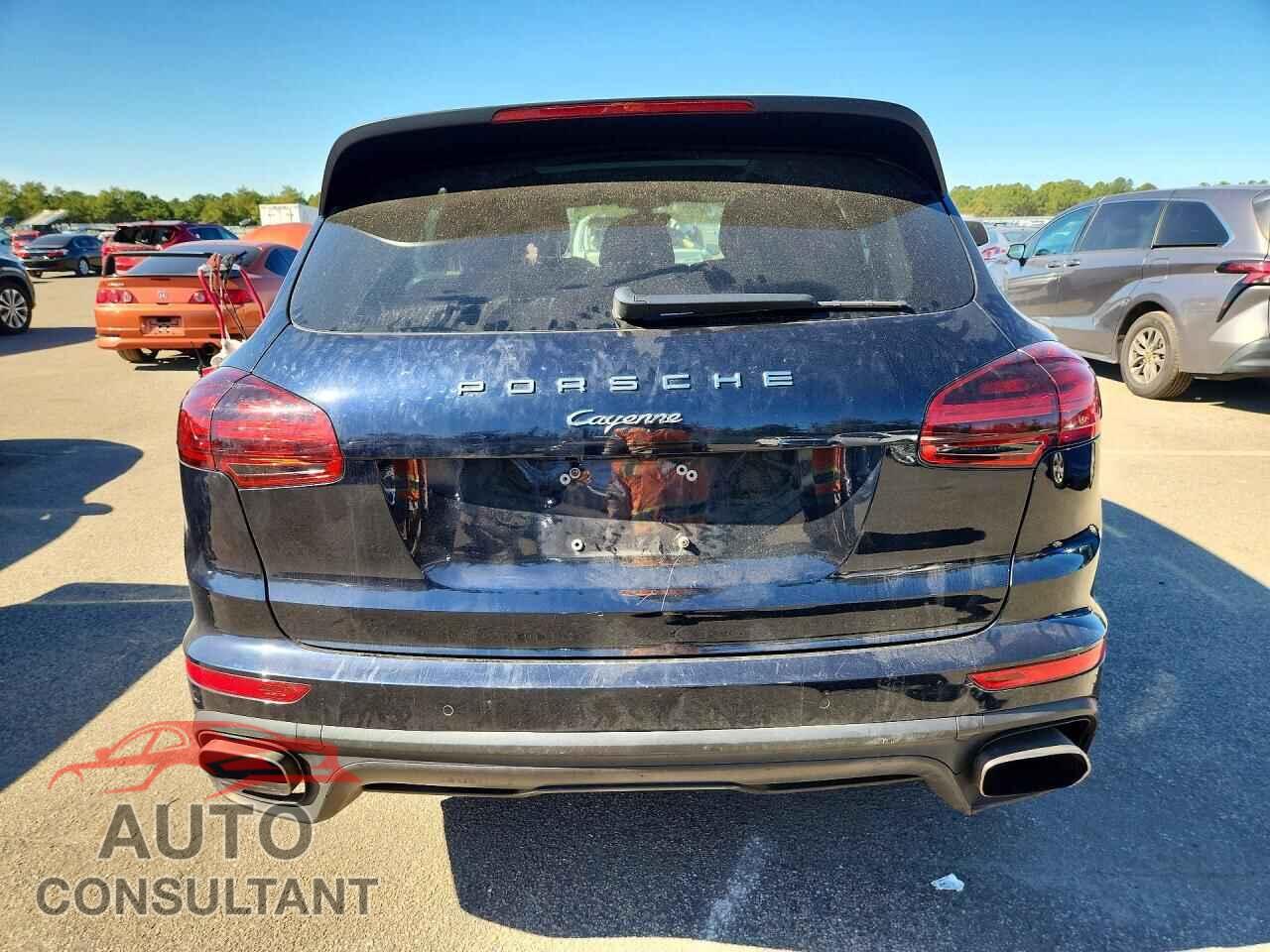 PORSCHE CAYENNE 2016 - WP1AA2A25GLA09507