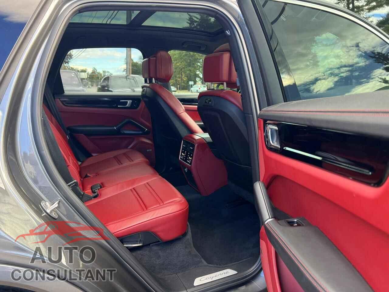 PORSCHE CAYENNE 2019 - WP1AA2AY2KDA16955
