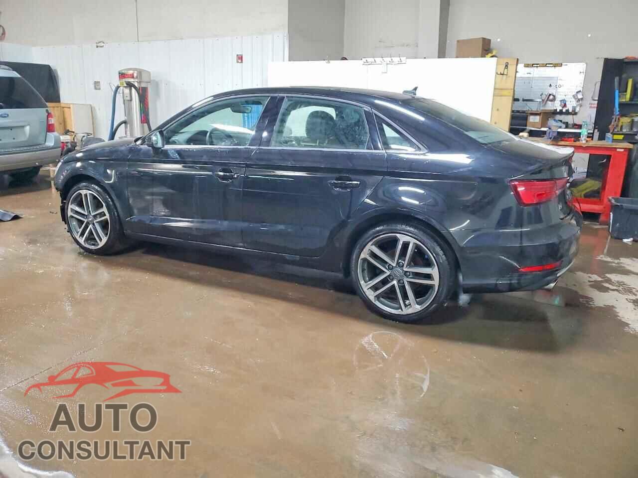 AUDI A3 2018 - WAUB8GFF0J1016102
