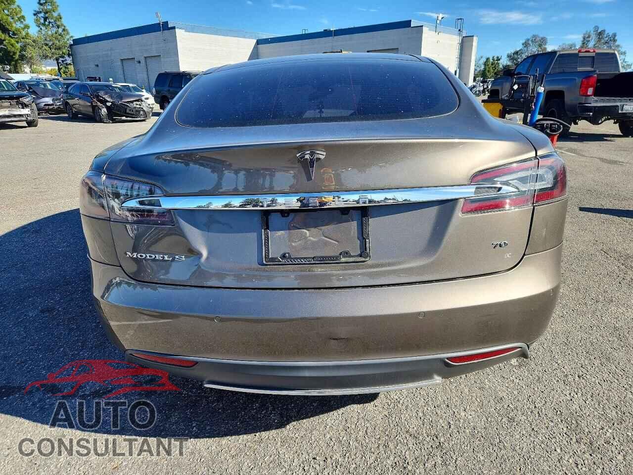 TESLA MODEL S 2015 - 5YJSA1E13FF109690