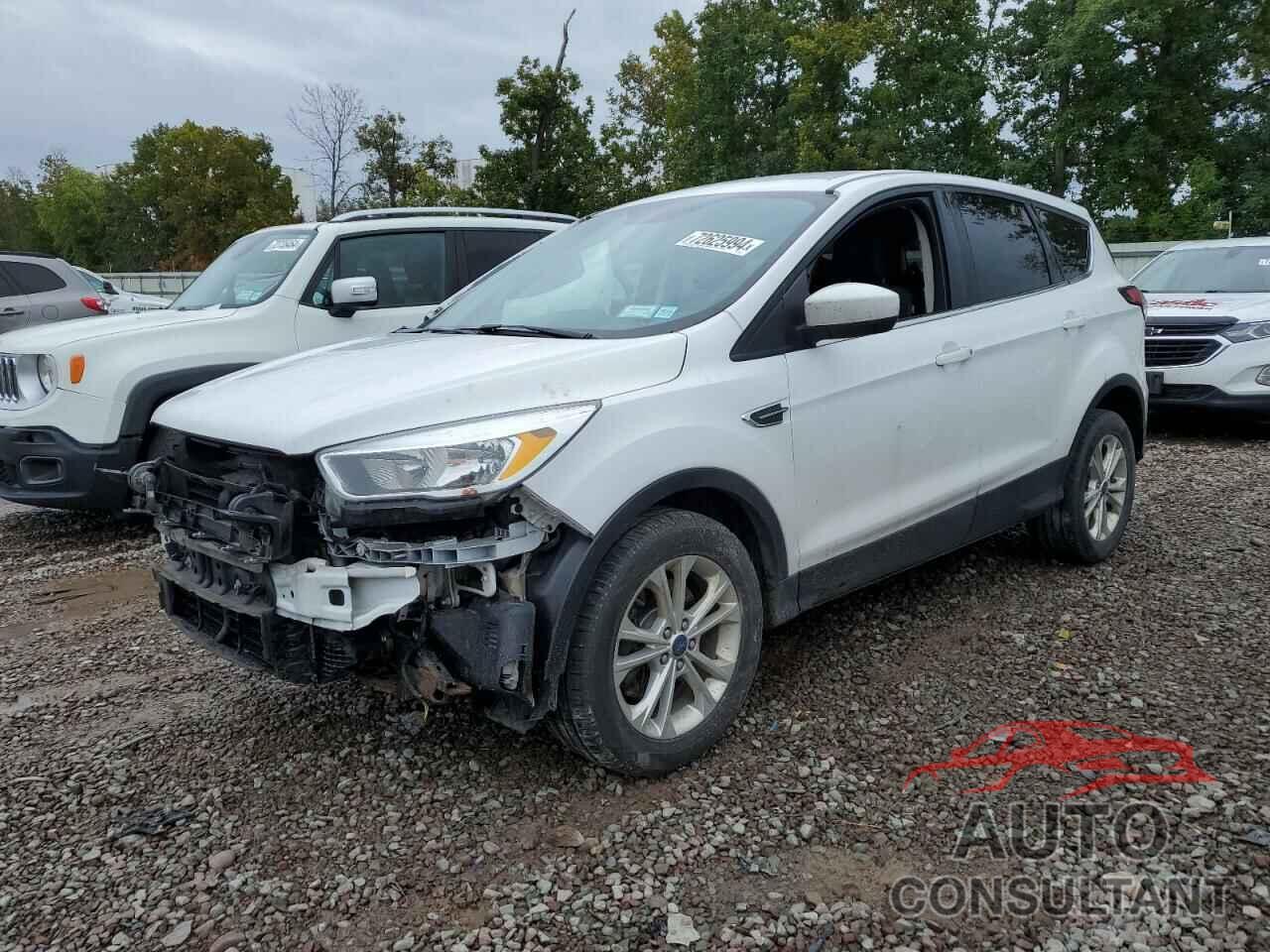 FORD ESCAPE 2017 - 1FMCU9G91HUB85184