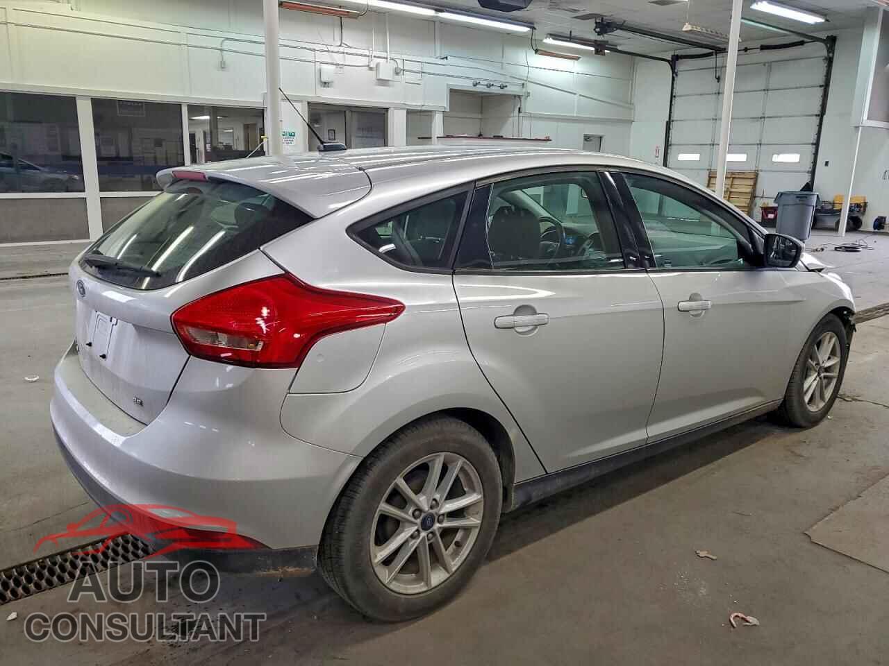 FORD FOCUS 2017 - 1FADP3K29HL304196
