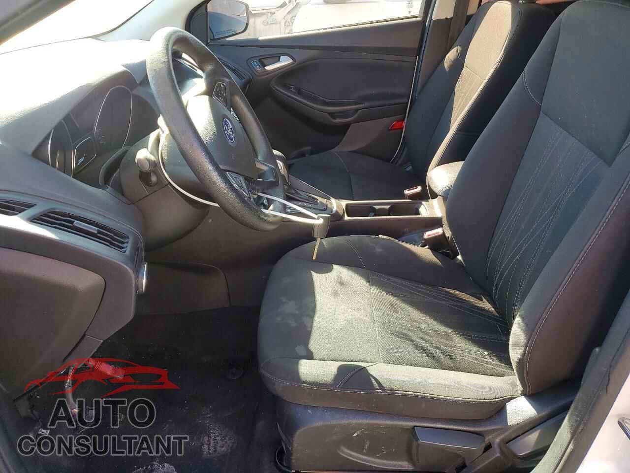 FORD FOCUS 2017 - 1FADP3F29HL285465