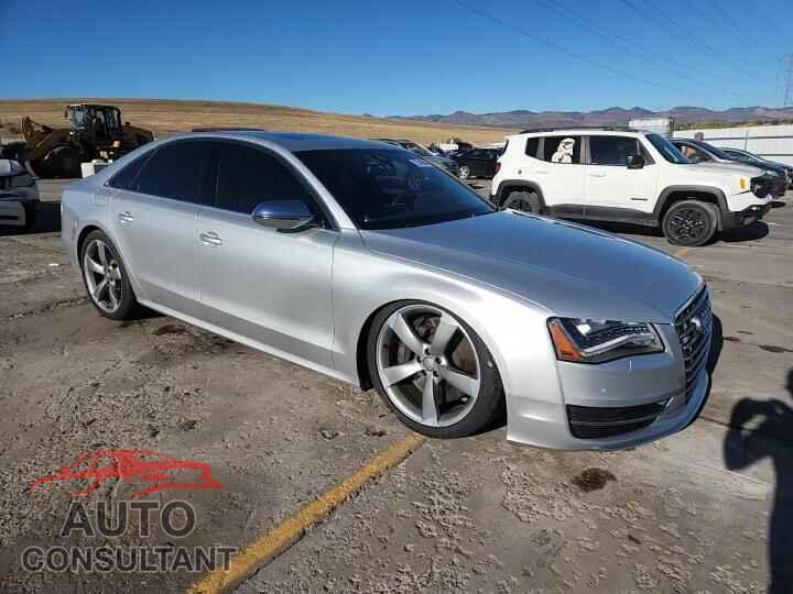 AUDI S8 2014 - WAUD2AFD4EN011134