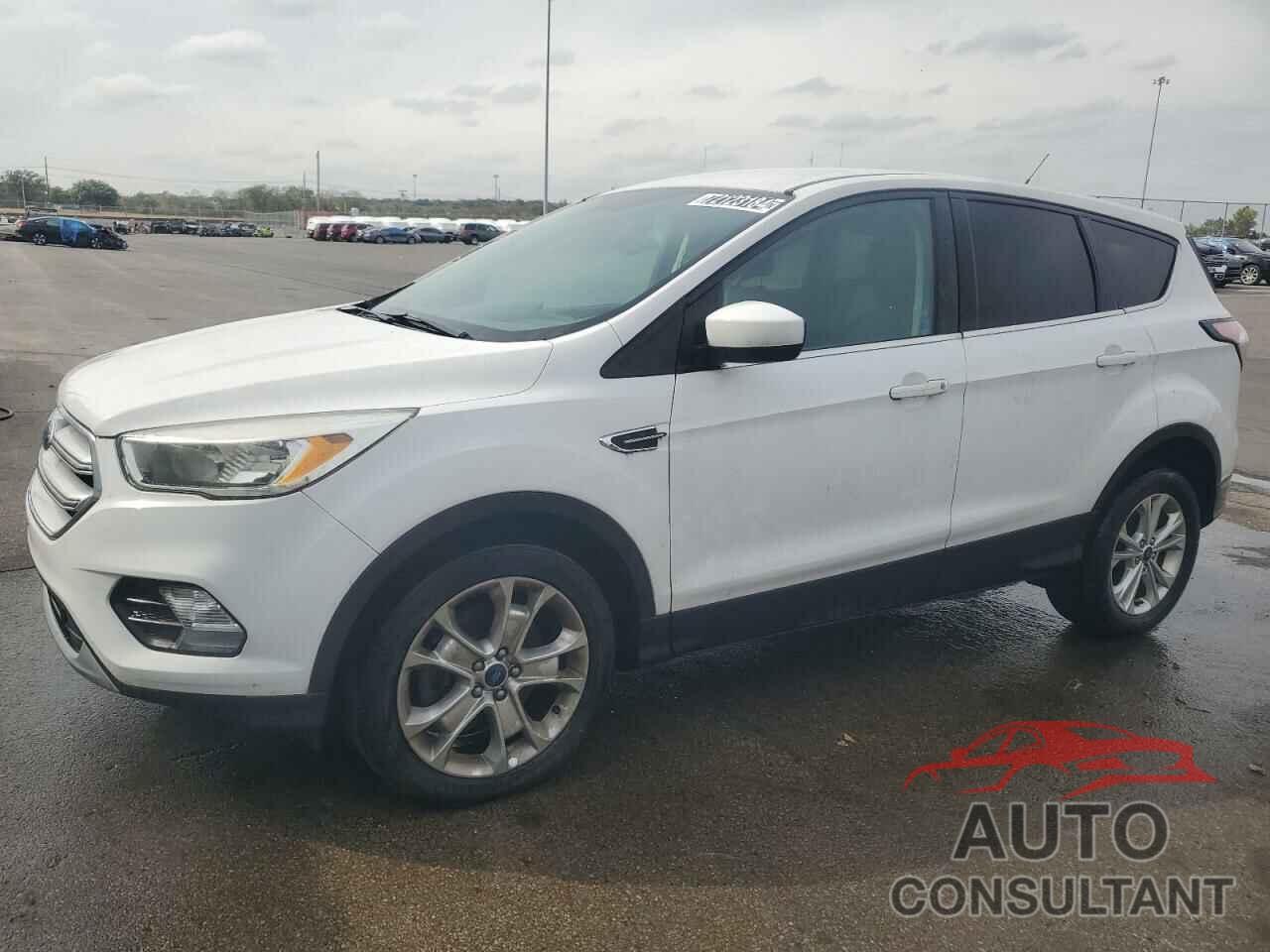 FORD ESCAPE 2017 - 1FMCU0G98HUC56067