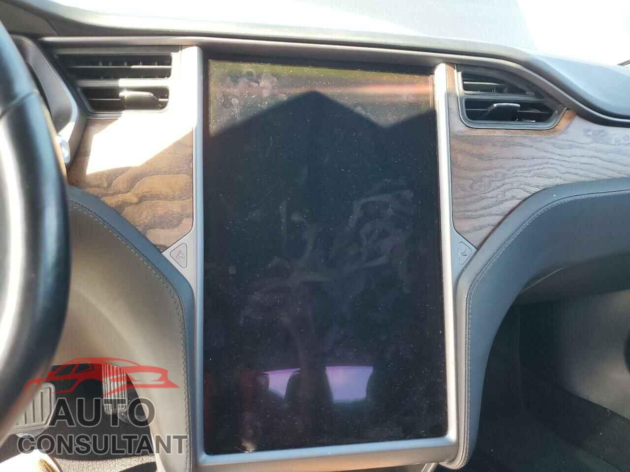 TESLA MODEL S 2018 - 5YJSA1E28JF297818