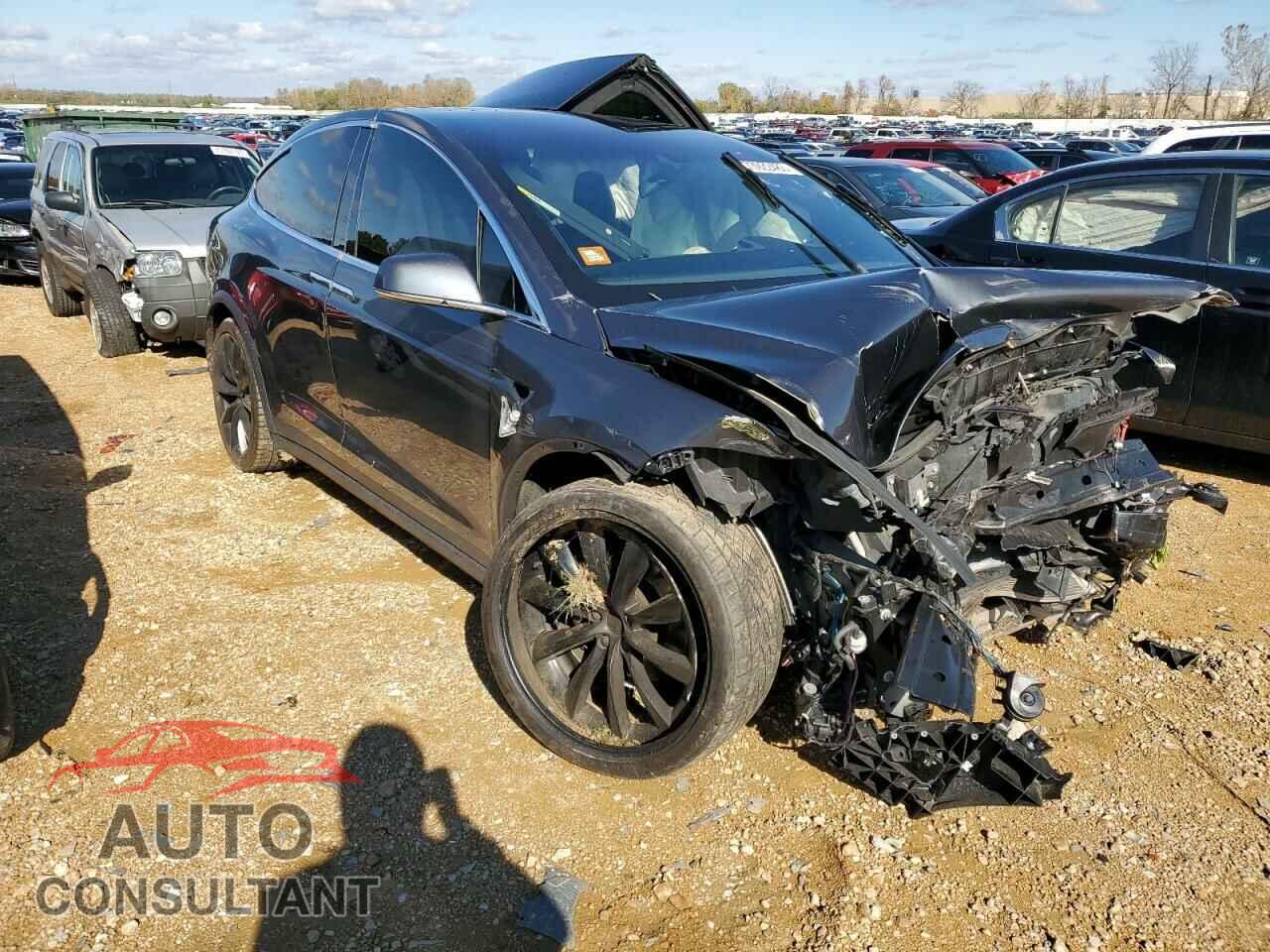 TESLA MODEL X 2016 - 5YJXCAE22GF017593