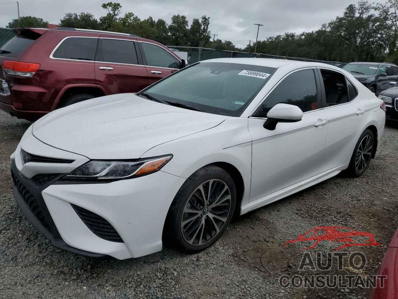 TOYOTA CAMRY 2018 - 4T1B11HK7JU555311