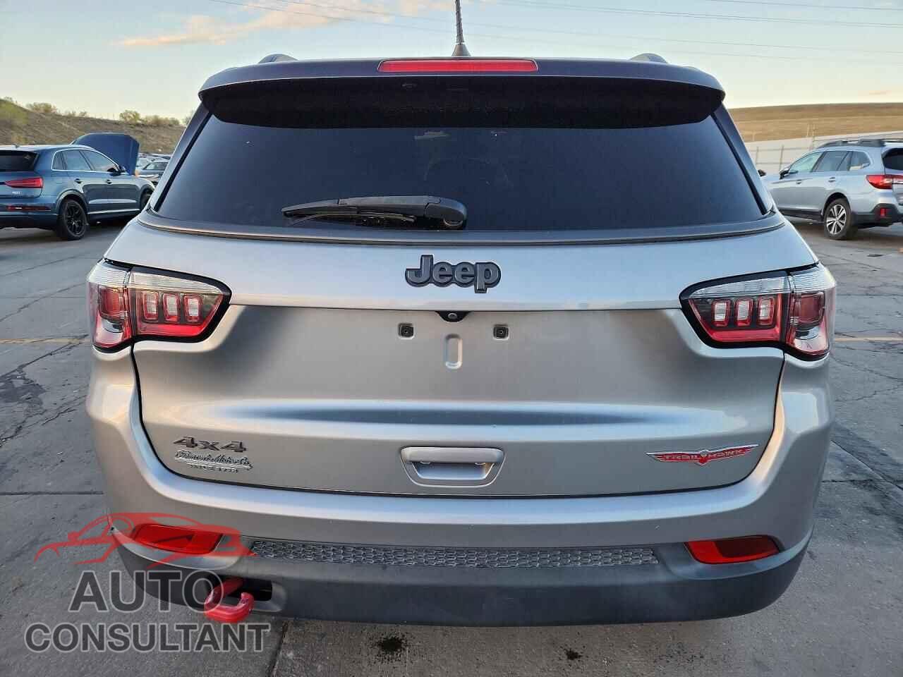 JEEP COMPASS 2020 - 3C4NJDDB3LT177610