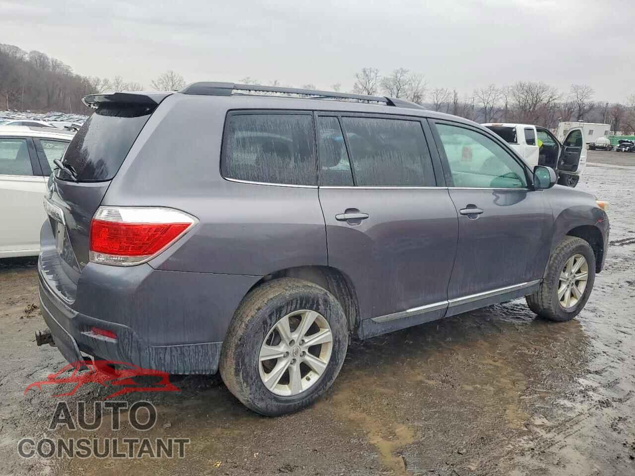 TOYOTA HIGHLANDER 2012 - 5TDBK3EH7CS153348