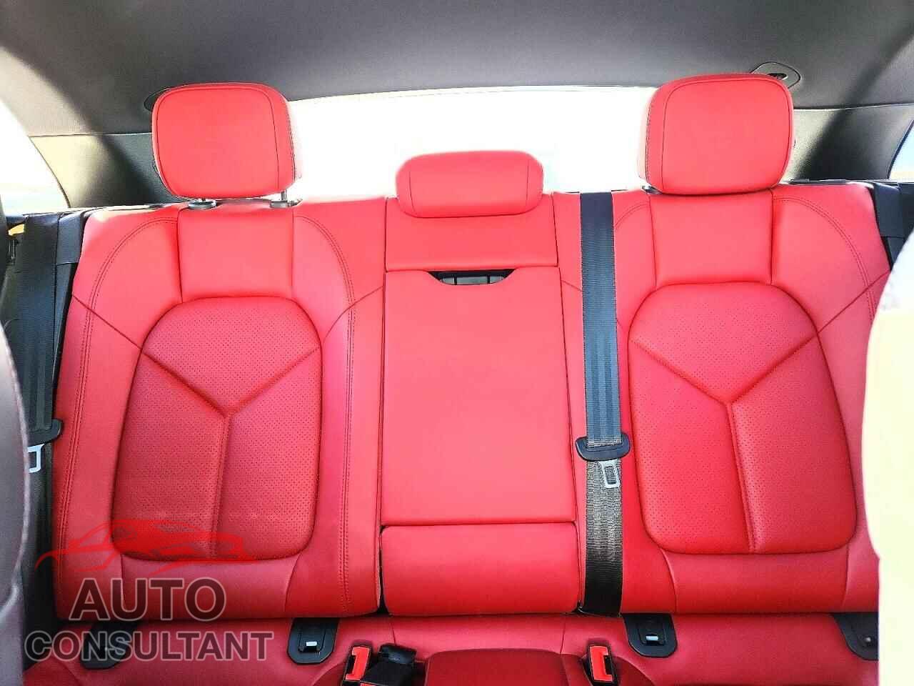 PORSCHE MACAN 2015 - WP1AB2A58FLB69869
