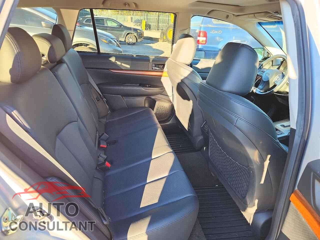 SUBARU OUTBACK 2013 - 4S4BRBKC8D3247235