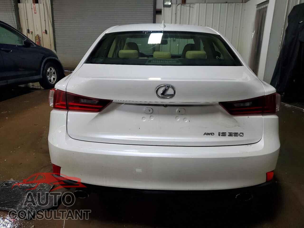 LEXUS IS 2015 - JTHCF1D28F5016356