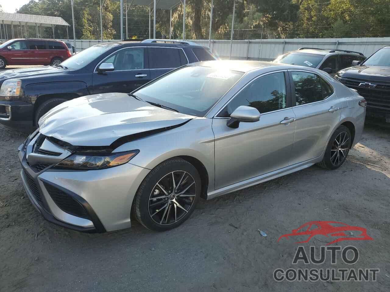 TOYOTA CAMRY 2021 - 4T1G11AKXMU438892