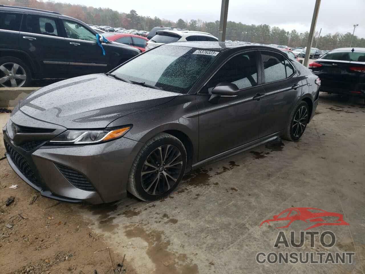 TOYOTA CAMRY 2018 - 4T1B11HK5JU554660