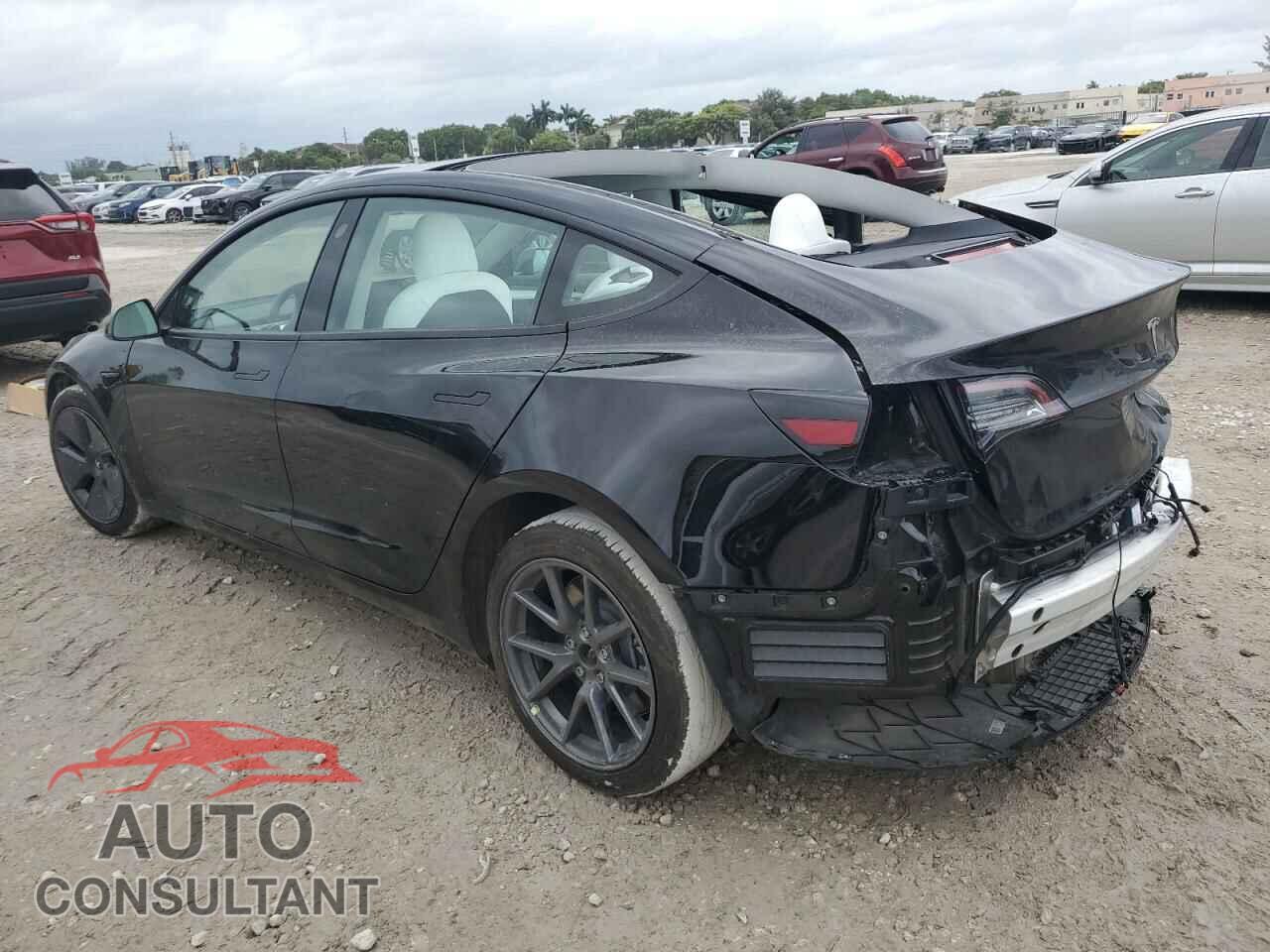 TESLA MODEL 3 2022 - 5YJ3E1EA0NF204795