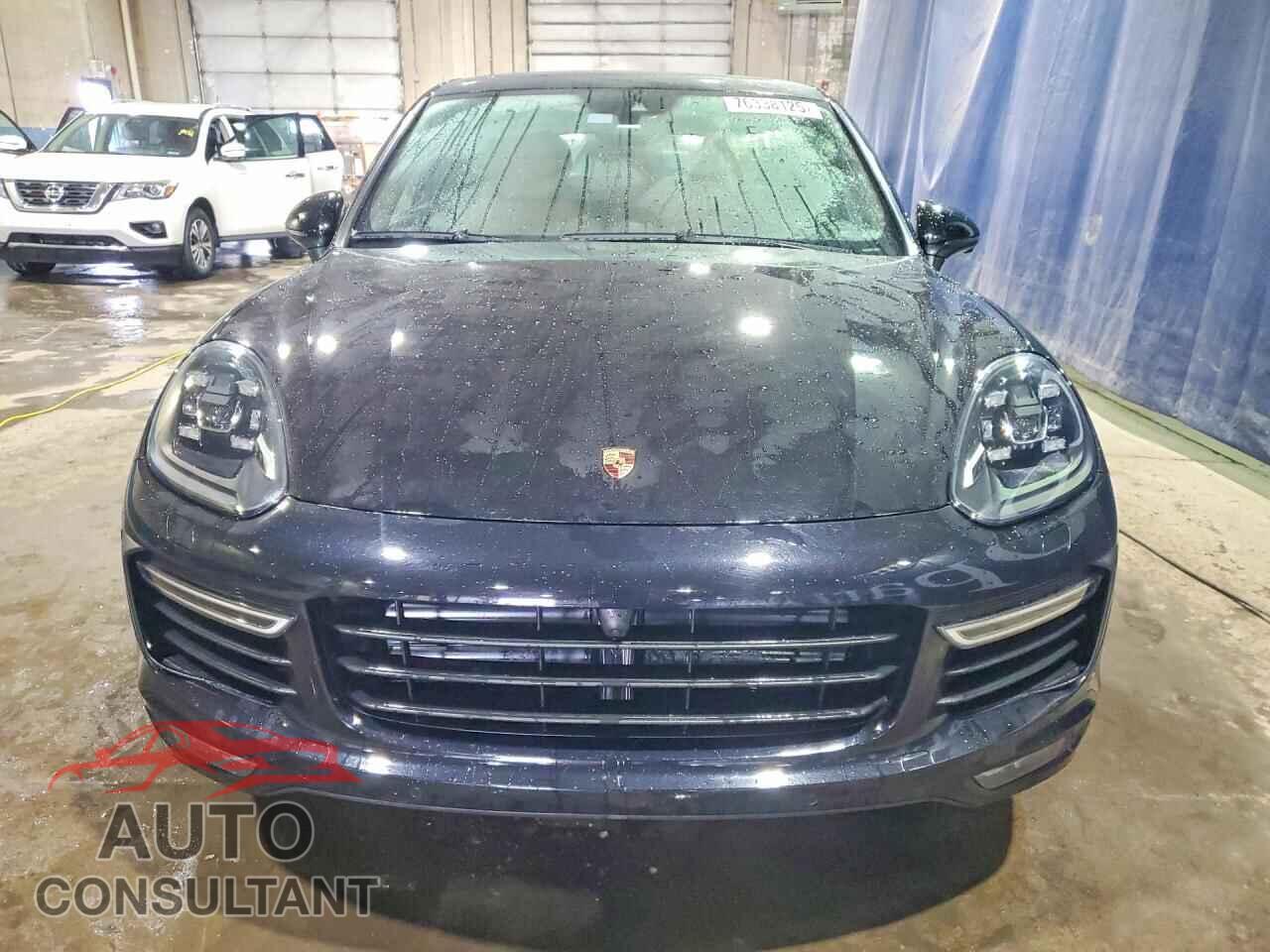 PORSCHE CAYENNE 2018 - WP1AC2A21JLA85324